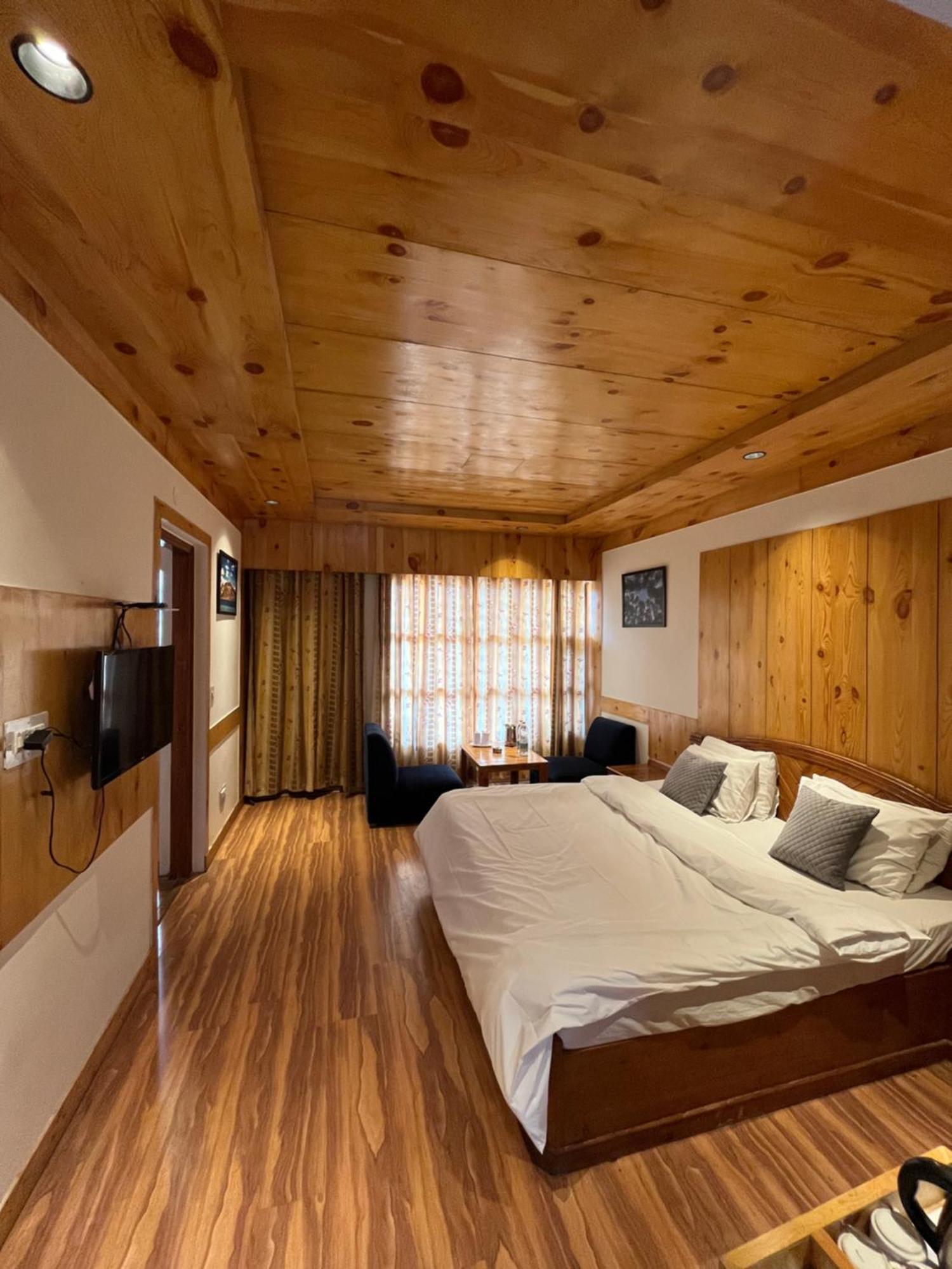 Hotel The Conifer Manāli Zewnętrze zdjęcie